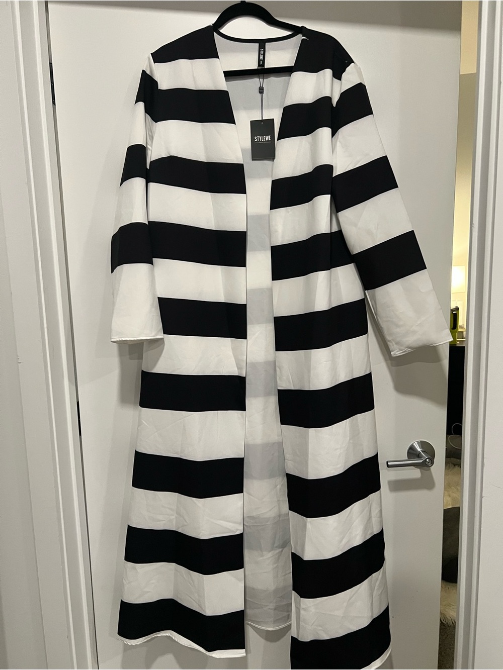 STYLEWE Black and White Striped Long Coat
